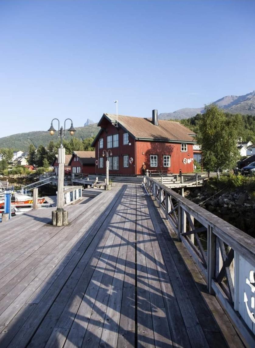 Koselig Leilighet I Narvik Sentrum 5 Soveplasser Gratis Parkering Og Gratis Internett Eksteriør bilde